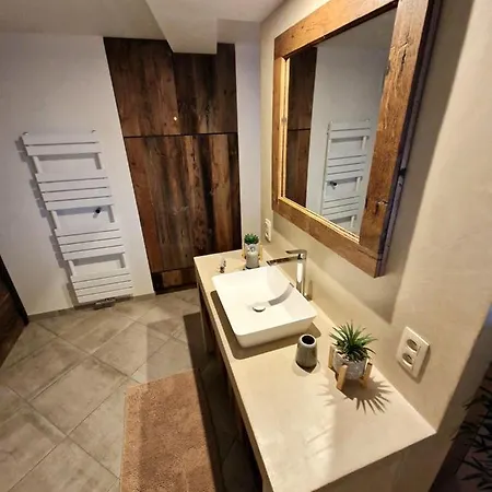 Le Twenty 4* 马尔什昂法梅讷