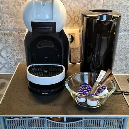 Le Twenty 4* مارشه ان فامن