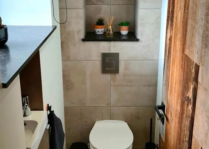 Le Twenty Oda ve Kahvaltı 4*